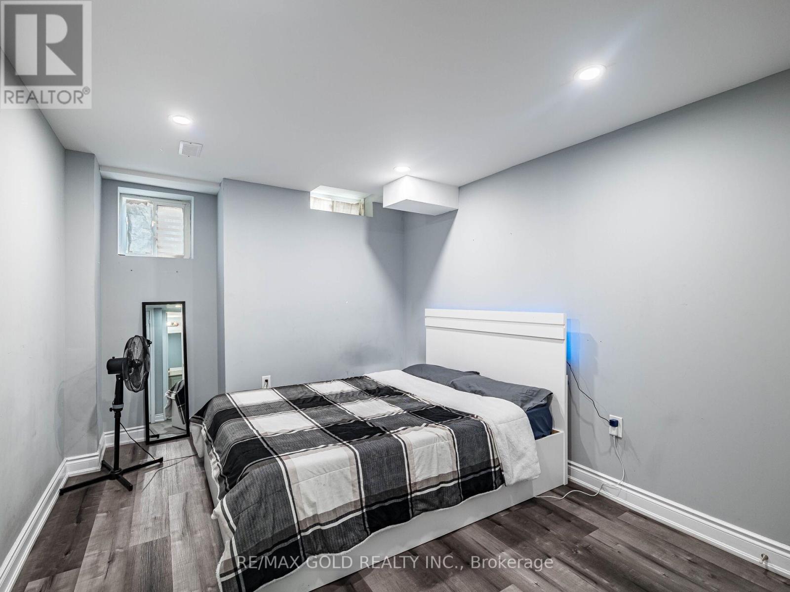 18 Divinity Circle, Brampton, Ontario  L7A 3Y4 - Photo 36 - W12435991