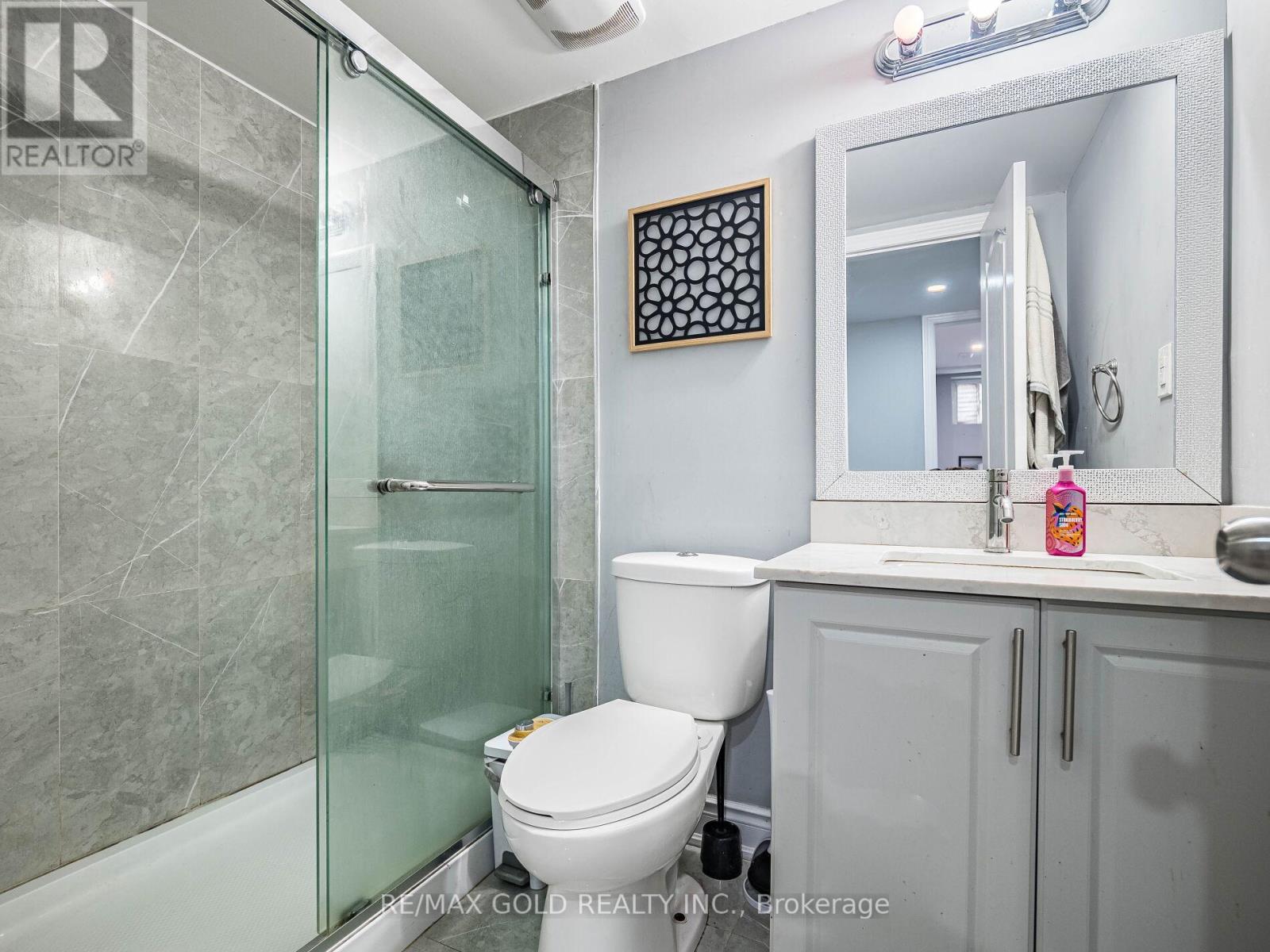 18 Divinity Circle, Brampton, Ontario  L7A 3Y4 - Photo 38 - W12435991