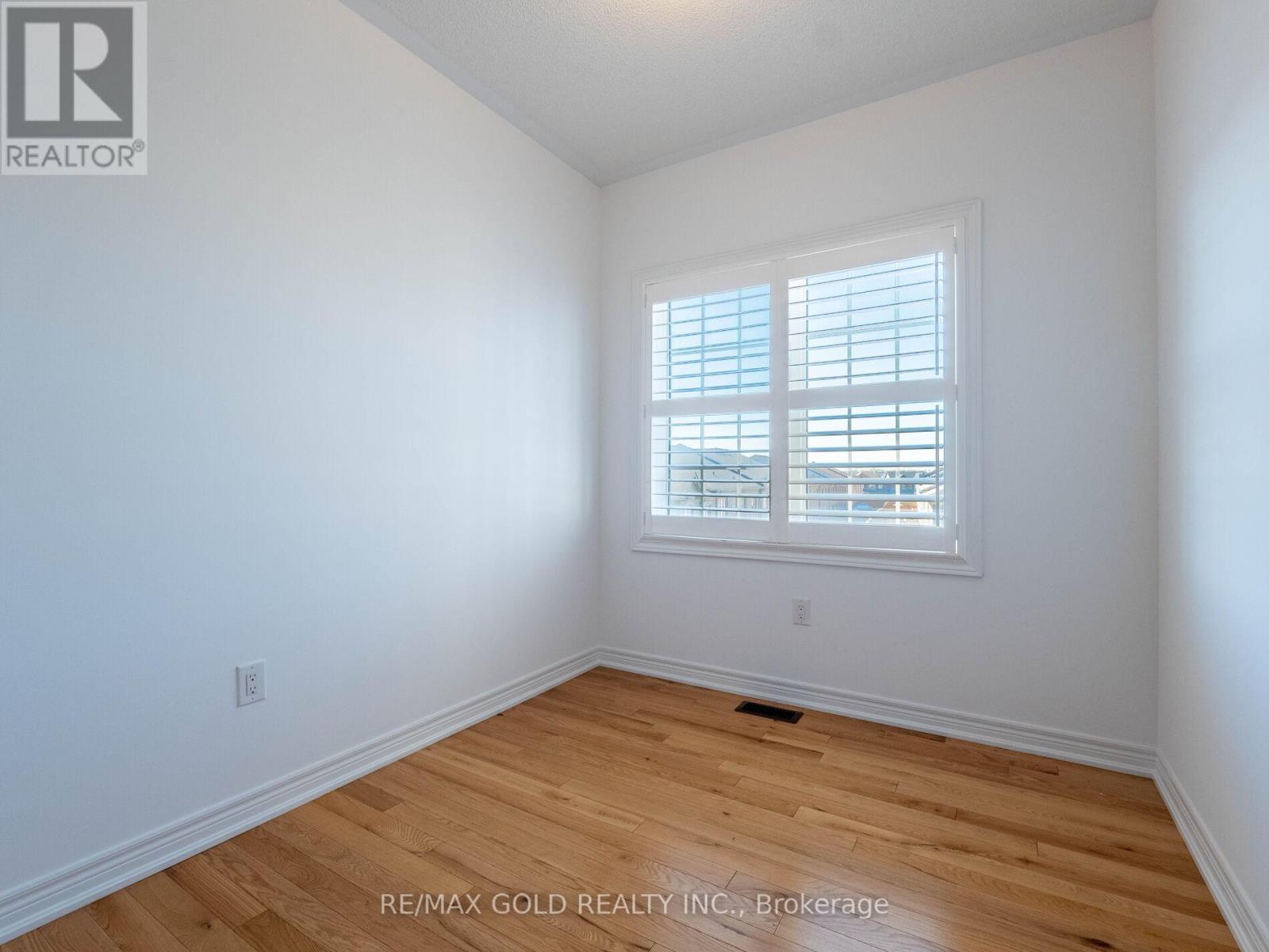 35 Labrish Road, Brampton, Ontario  L7A 5C2 - Photo 19 - W12435994