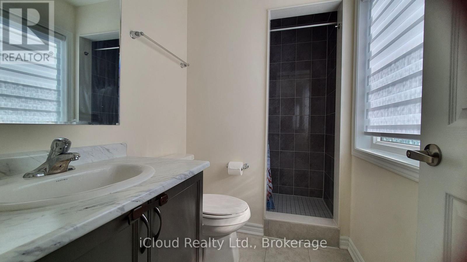 84 Callandar Road, Brampton, Ontario  L7A 5E2 - Photo 12 - W12436003