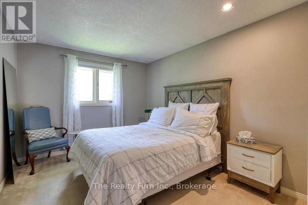 786837 Township Road 6, Blandford-Blenheim, Ontario  N0J 1G0 - Photo 35 - X12436018