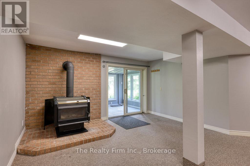 786837 Township Road 6, Blandford-Blenheim, Ontario  N0J 1G0 - Photo 40 - X12436018