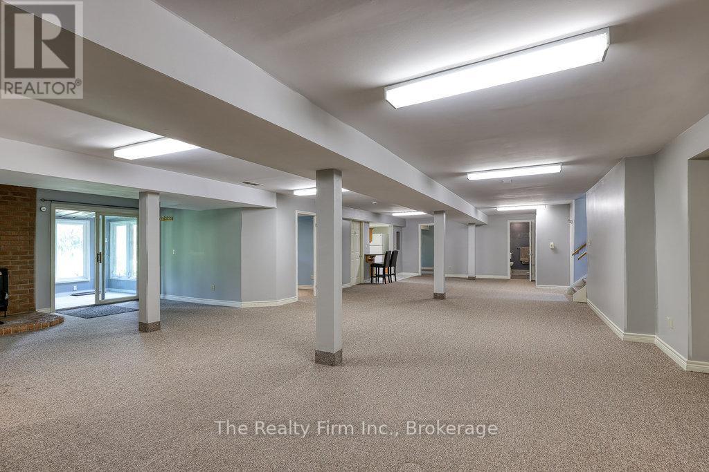 786837 Township Road 6, Blandford-Blenheim, Ontario  N0J 1G0 - Photo 42 - X12436018