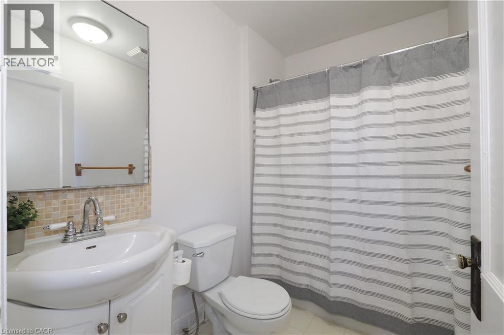 409 Wellington Street N, Kitchener, Ontario  N2H 5L3 - Photo 35 - 40775162