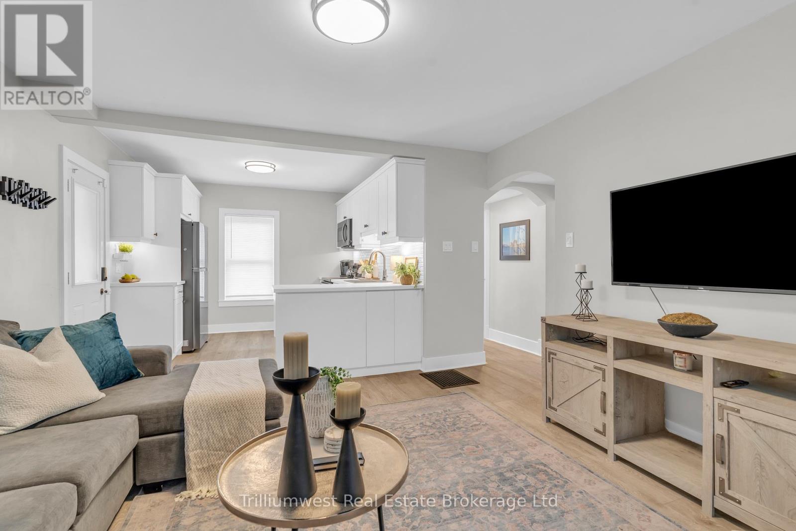 194 Dundas Street N, Cambridge, Ontario  N1R 5P4 - Photo 11 - X12436007