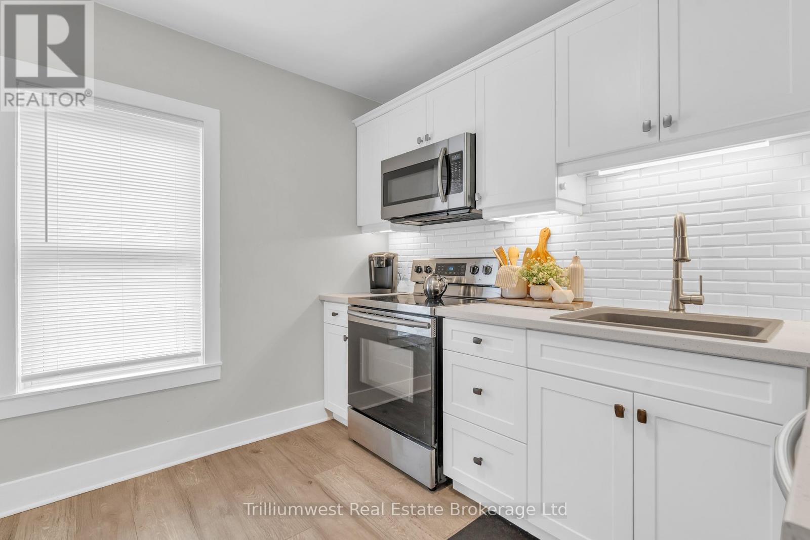194 Dundas Street N, Cambridge, Ontario  N1R 5P4 - Photo 14 - X12436007