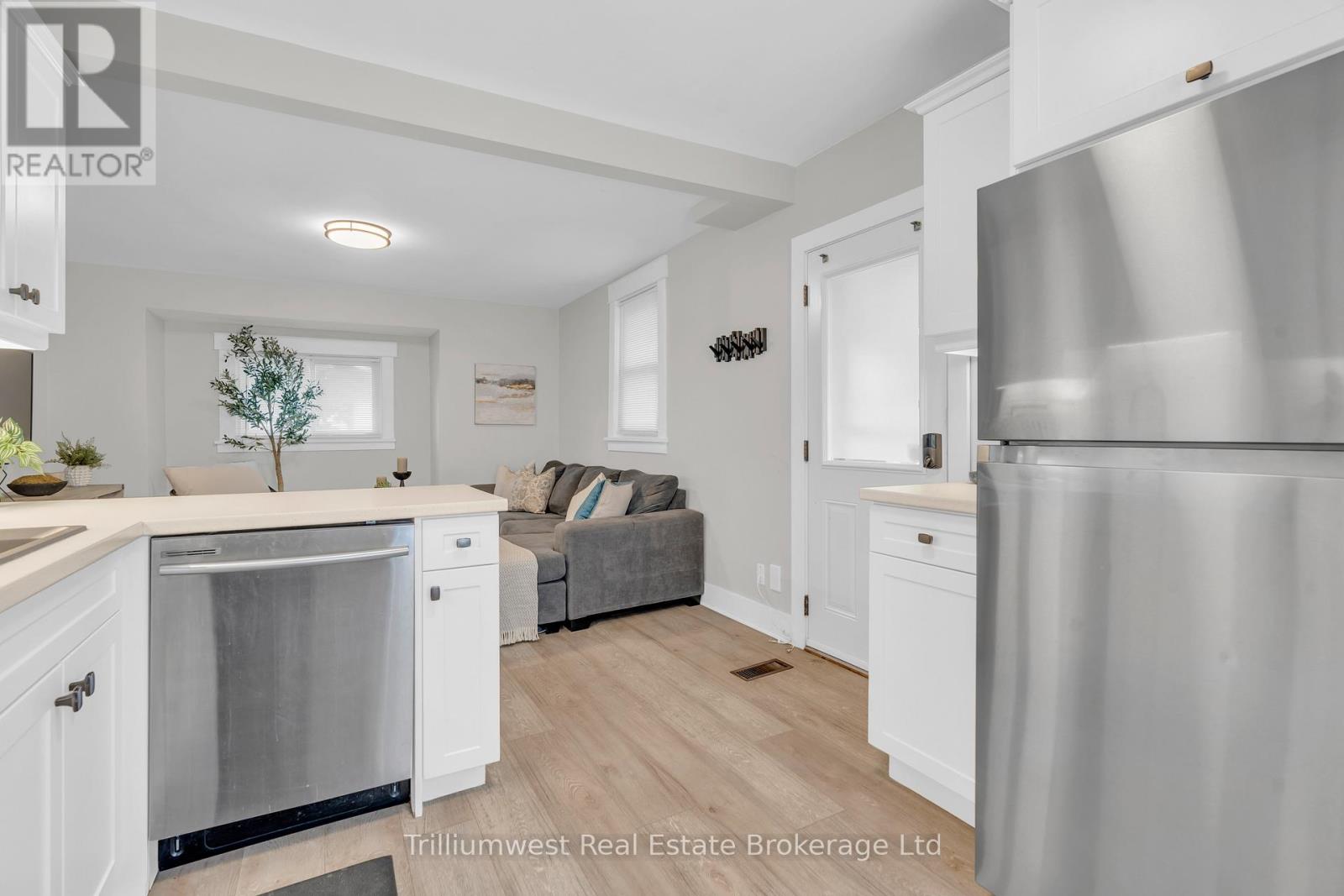 194 Dundas Street N, Cambridge, Ontario  N1R 5P4 - Photo 17 - X12436007