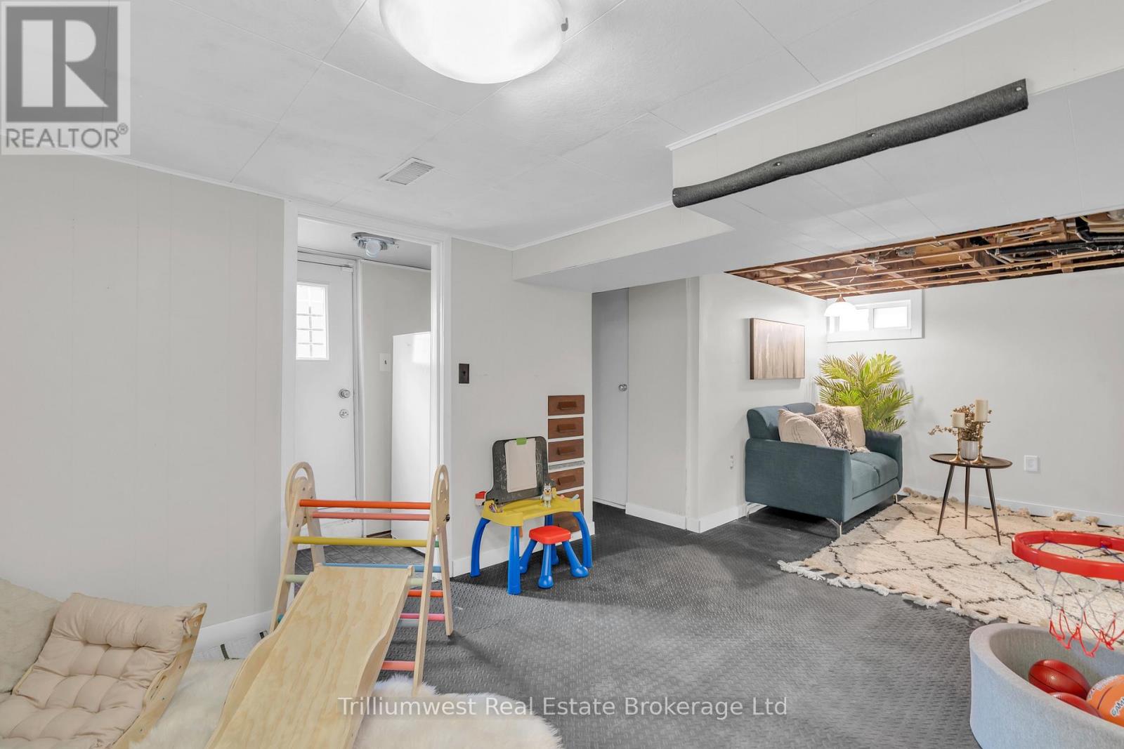194 Dundas Street N, Cambridge, Ontario  N1R 5P4 - Photo 29 - X12436007