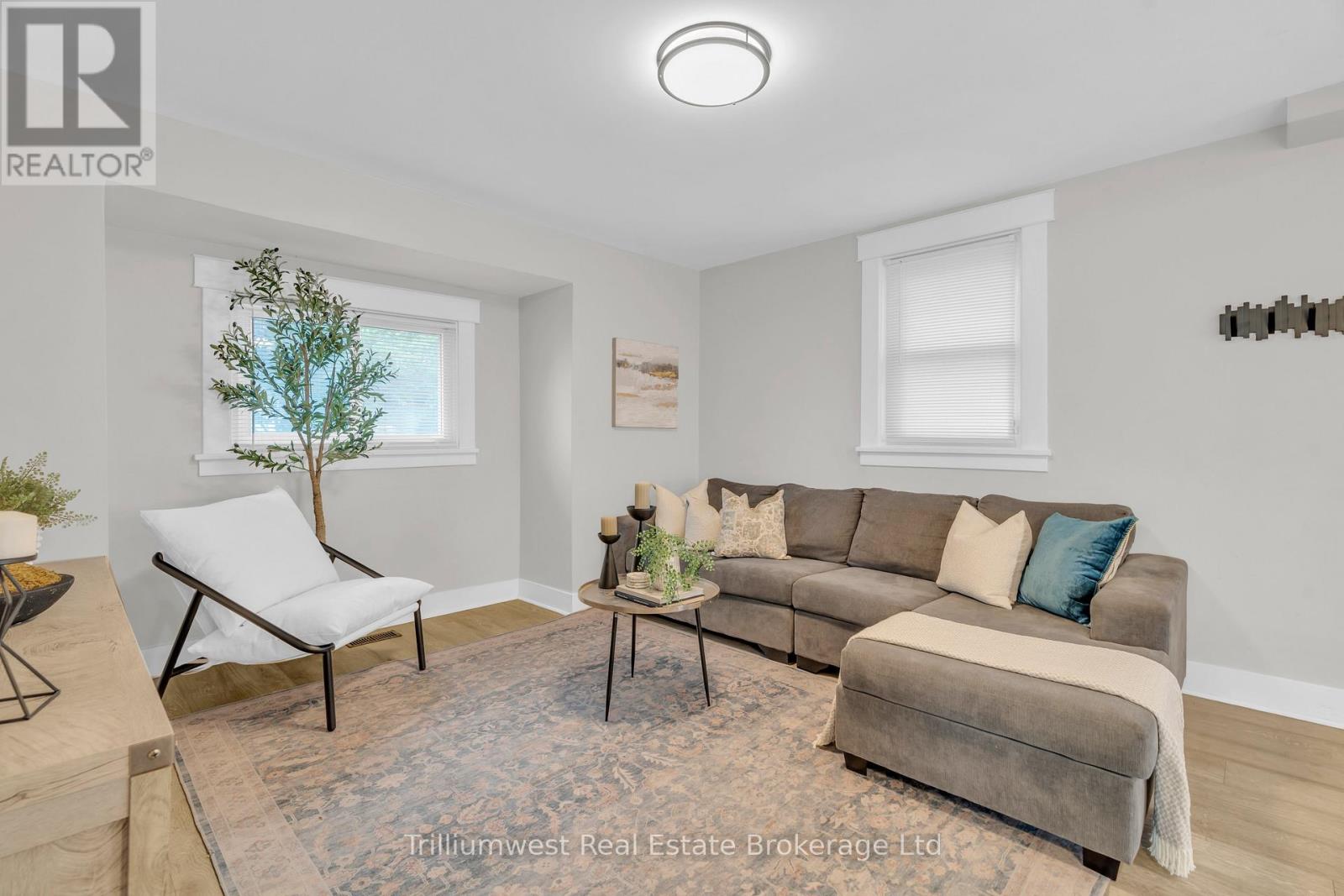 194 Dundas Street N, Cambridge, Ontario  N1R 5P4 - Photo 9 - X12436007