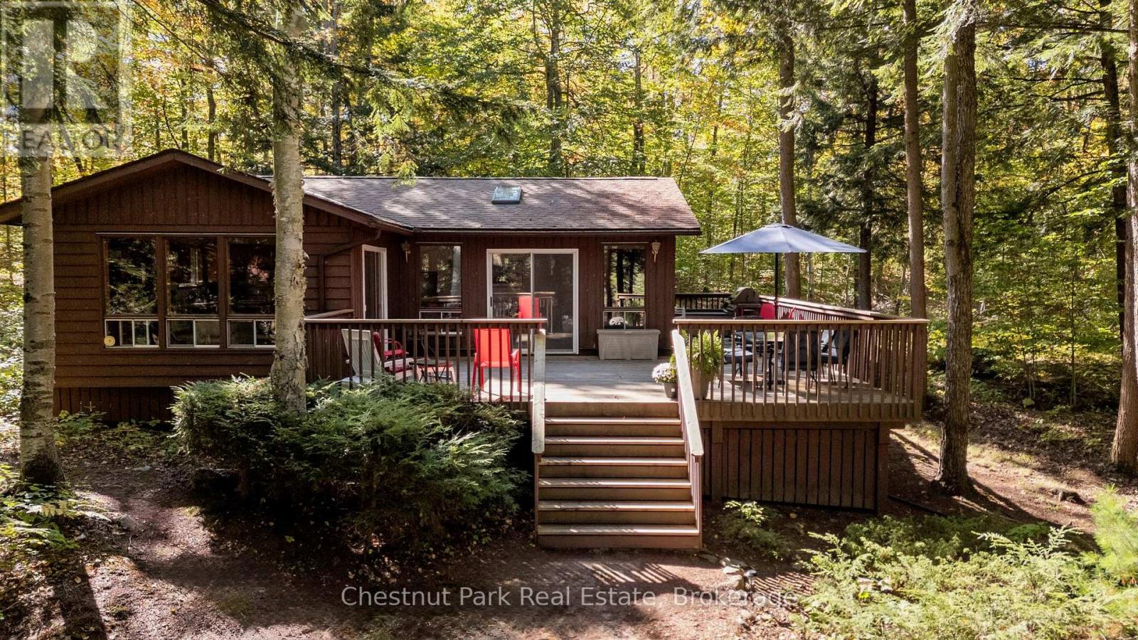 10 TAYLOR (26LM10) ISLAND, Gravenhurst, Ontario