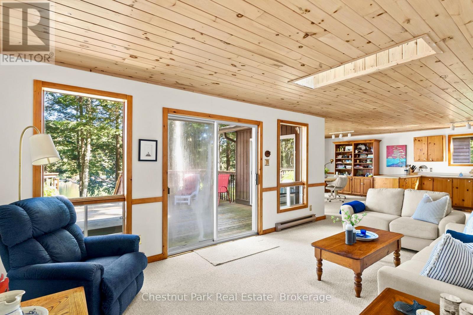 10 Taylor (26lm10) Island, Gravenhurst, Ontario  P1P 1R2 - Photo 8 - X12436026