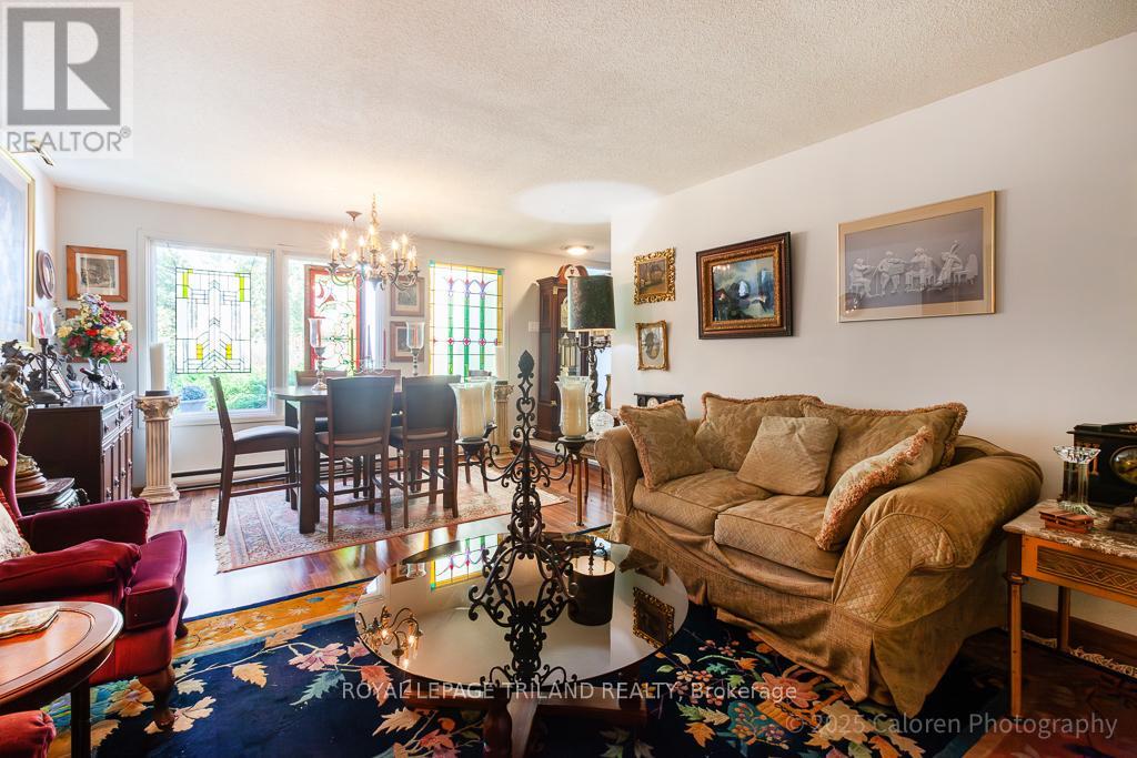 23 Crabtree Avenue, London North, Ontario  N6G 2H6 - Photo 13 - X12436024