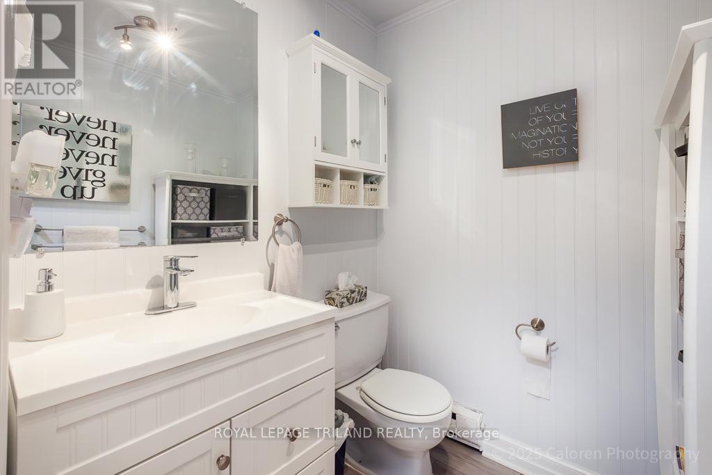 23 Crabtree Avenue, London North, Ontario  N6G 2H6 - Photo 20 - X12436024