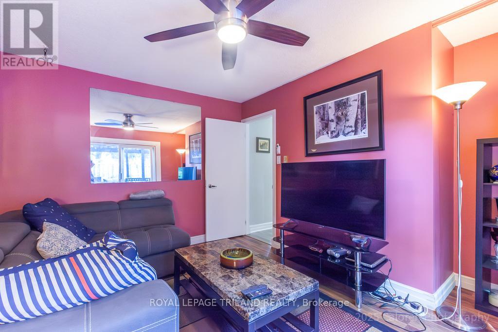 23 Crabtree Avenue, London North, Ontario  N6G 2H6 - Photo 22 - X12436024