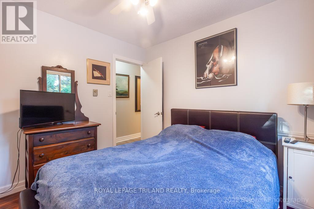 23 Crabtree Avenue, London North, Ontario  N6G 2H6 - Photo 25 - X12436024