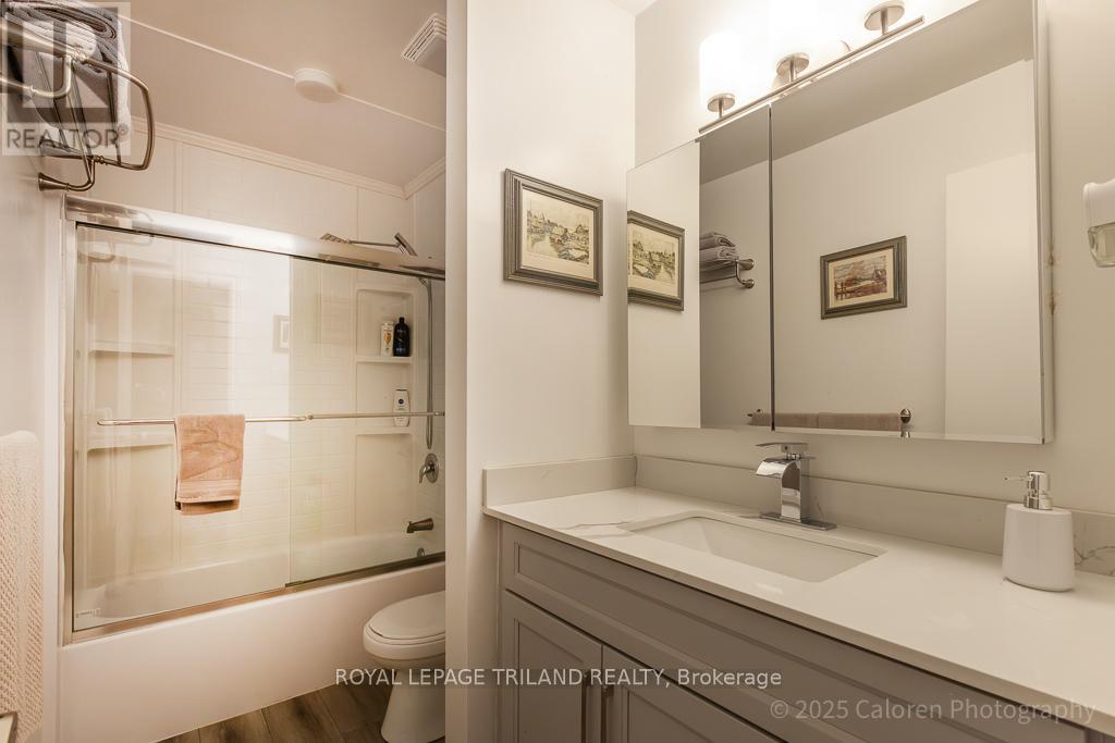 23 Crabtree Avenue, London North, Ontario  N6G 2H6 - Photo 27 - X12436024