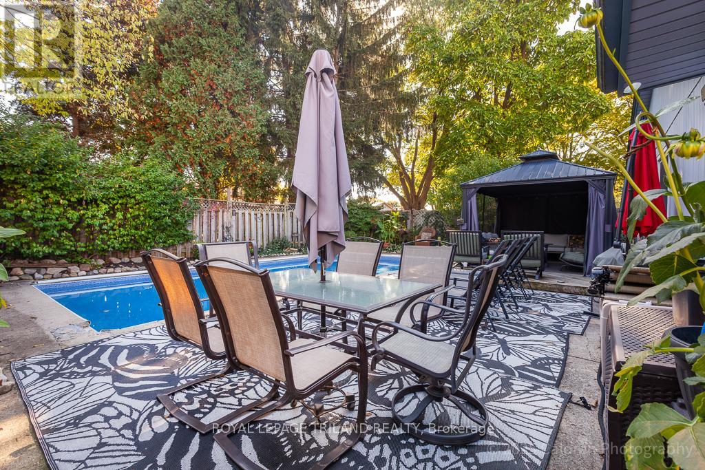 23 Crabtree Avenue, London North, Ontario  N6G 2H6 - Photo 39 - X12436024
