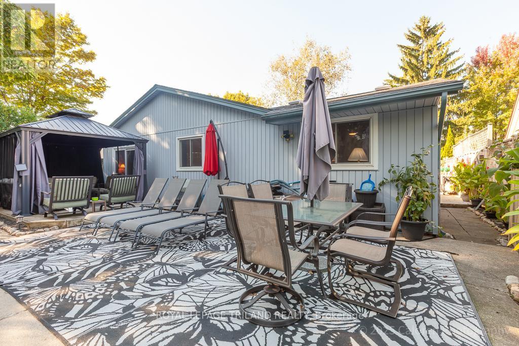 23 Crabtree Avenue, London North, Ontario  N6G 2H6 - Photo 40 - X12436024