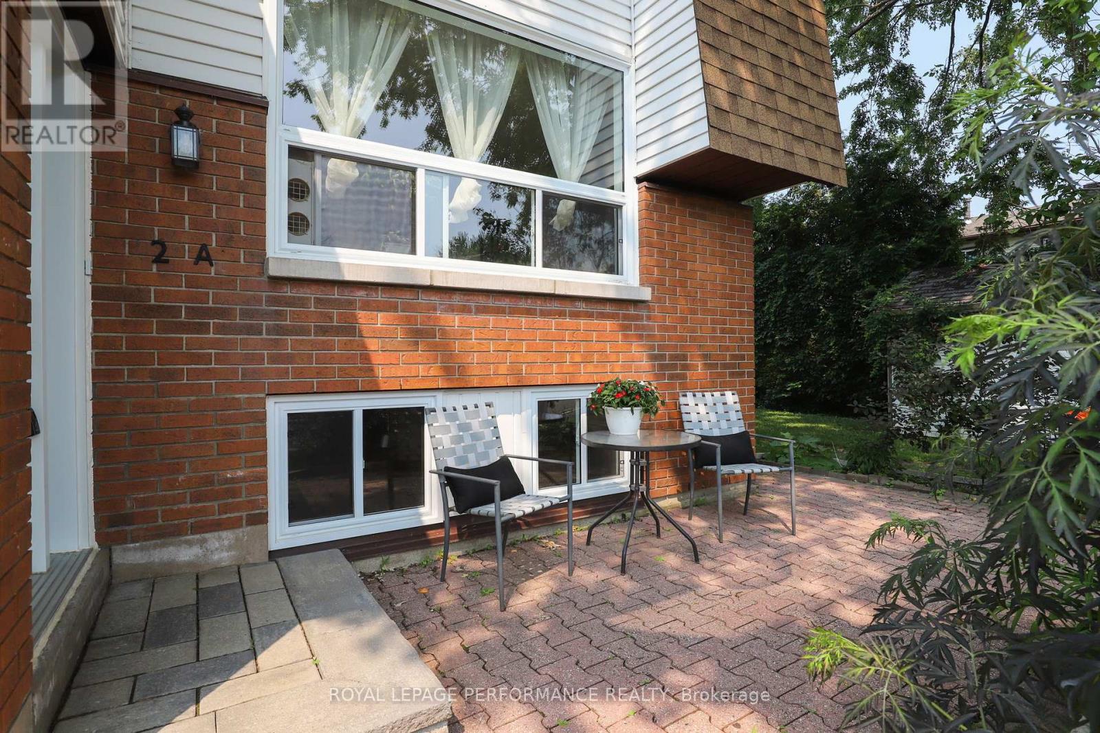 A - 2 Lovell Lane, Ottawa, Ontario  K2H 9B6 - Photo 2 - X12436011