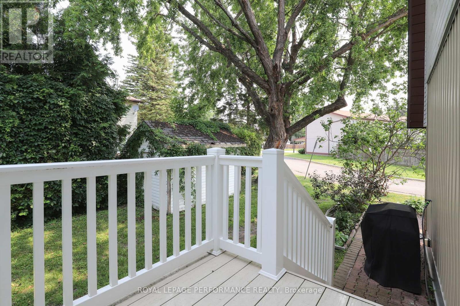A - 2 Lovell Lane, Ottawa, Ontario  K2H 9B6 - Photo 21 - X12436011