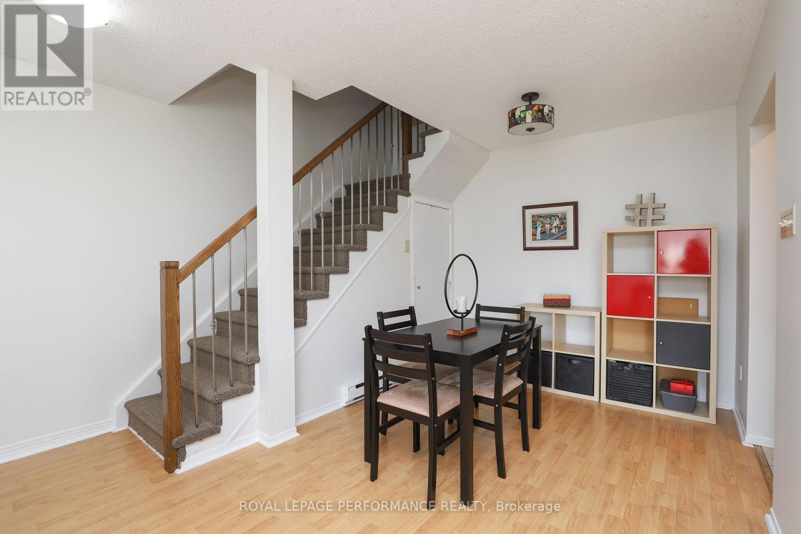 A - 2 Lovell Lane, Ottawa, Ontario  K2H 9B6 - Photo 7 - X12436011