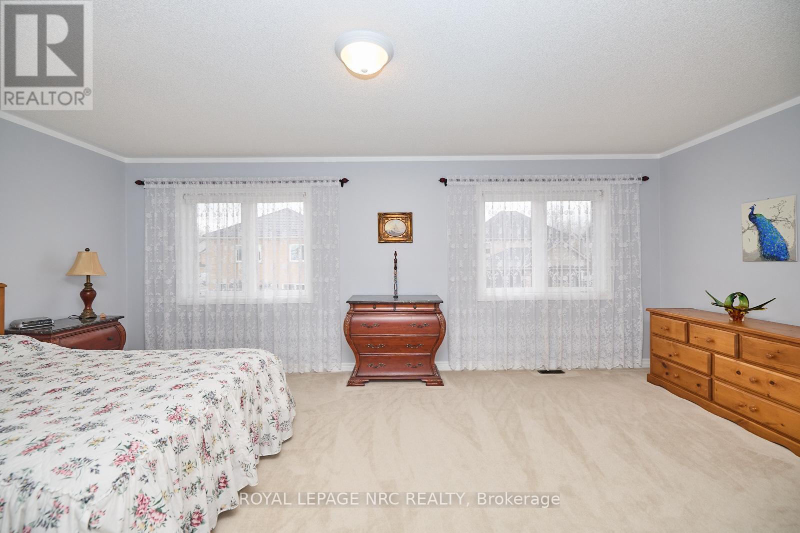 4 Alex Grant Place, St. Catharines (Secord Woods), Ontario  L2P 0A2 - Photo 13 - X12436009