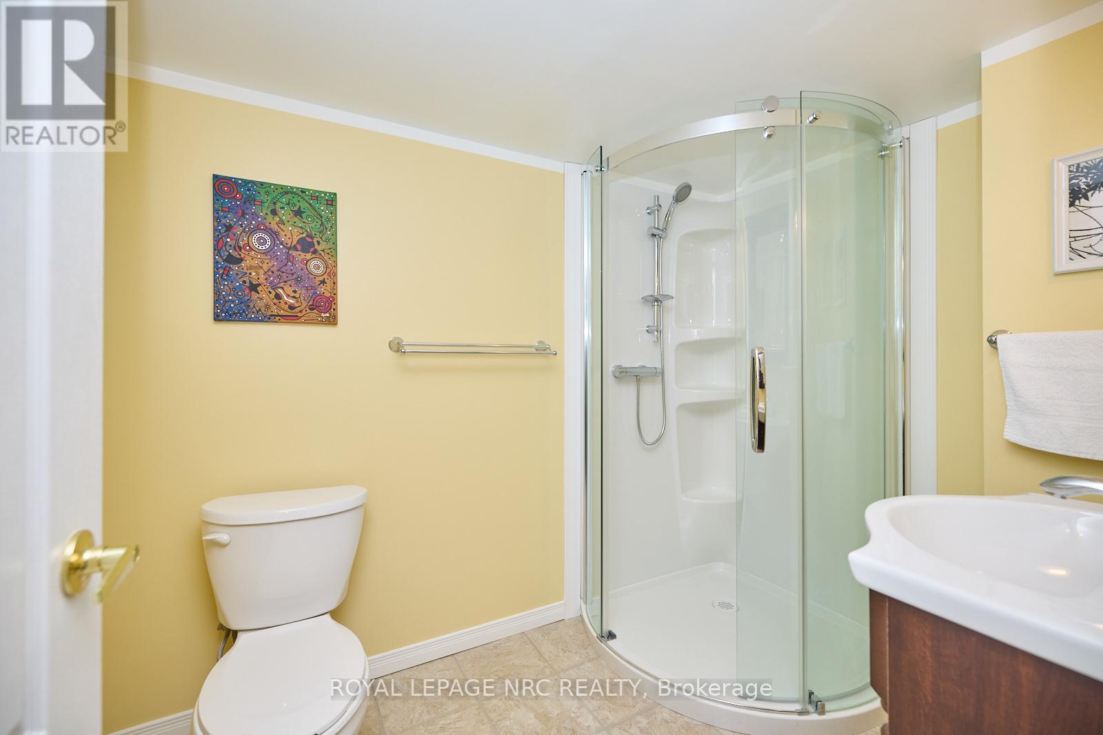 4 Alex Grant Place, St. Catharines (Secord Woods), Ontario  L2P 0A2 - Photo 26 - X12436009