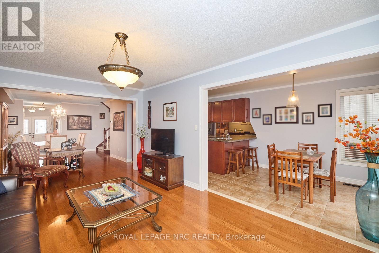 4 Alex Grant Place, St. Catharines (Secord Woods), Ontario  L2P 0A2 - Photo 6 - X12436009
