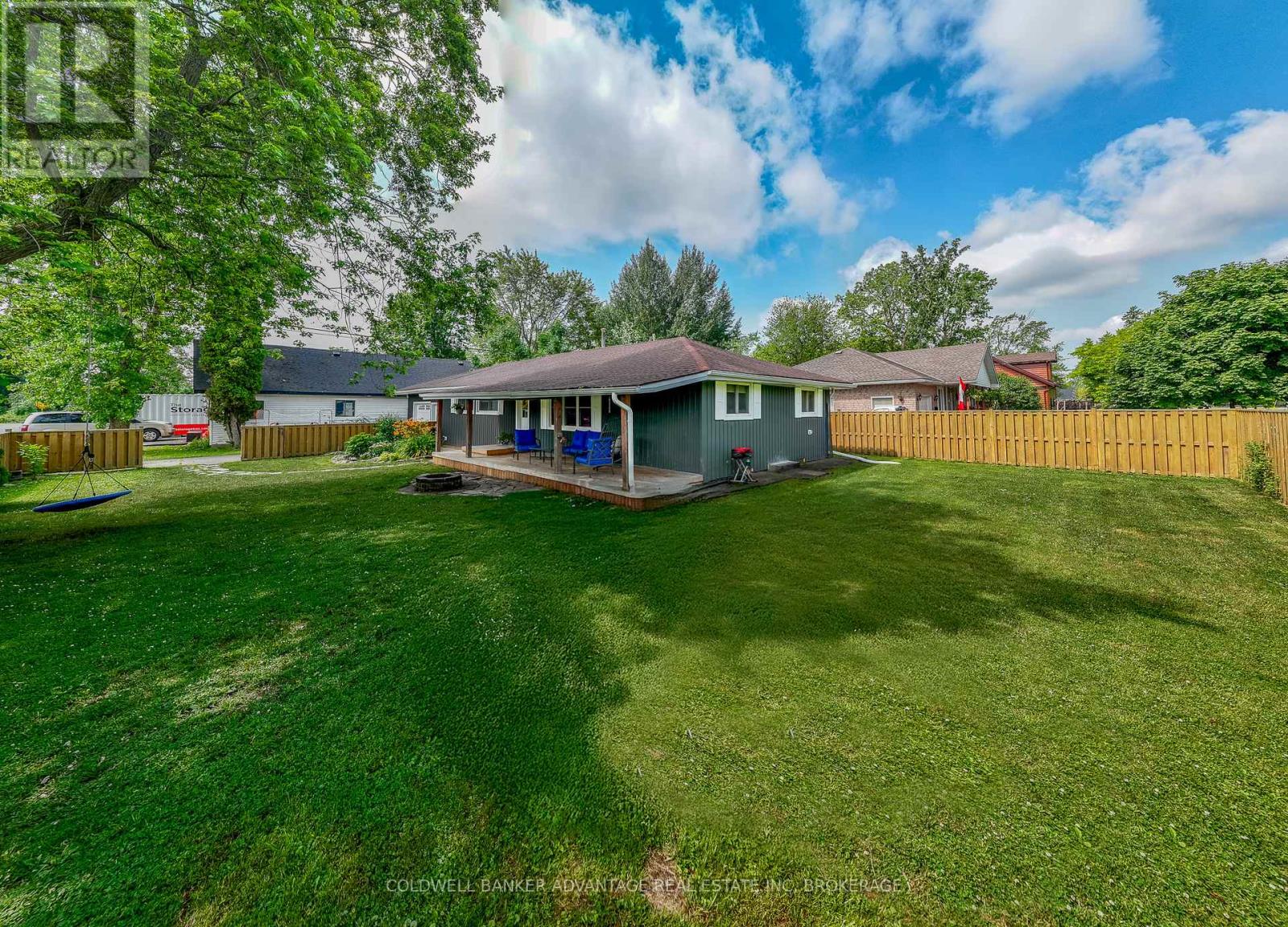 367 Grandview Road, Fort Erie (Crescent Park), Ontario  L2A 4T3 - Photo 3 - X12436039