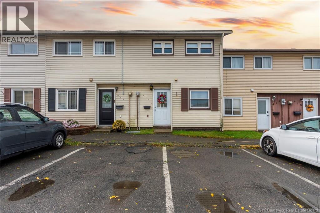 412 Highmeadow, Saint John, New Brunswick  E2J 3V1 - Photo 1 - NB127502