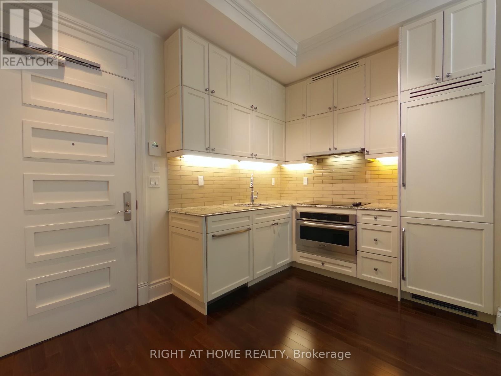 507 - 22 Leader Lane, Toronto, Ontario  M5E 0B2 - Photo 14 - C12436008