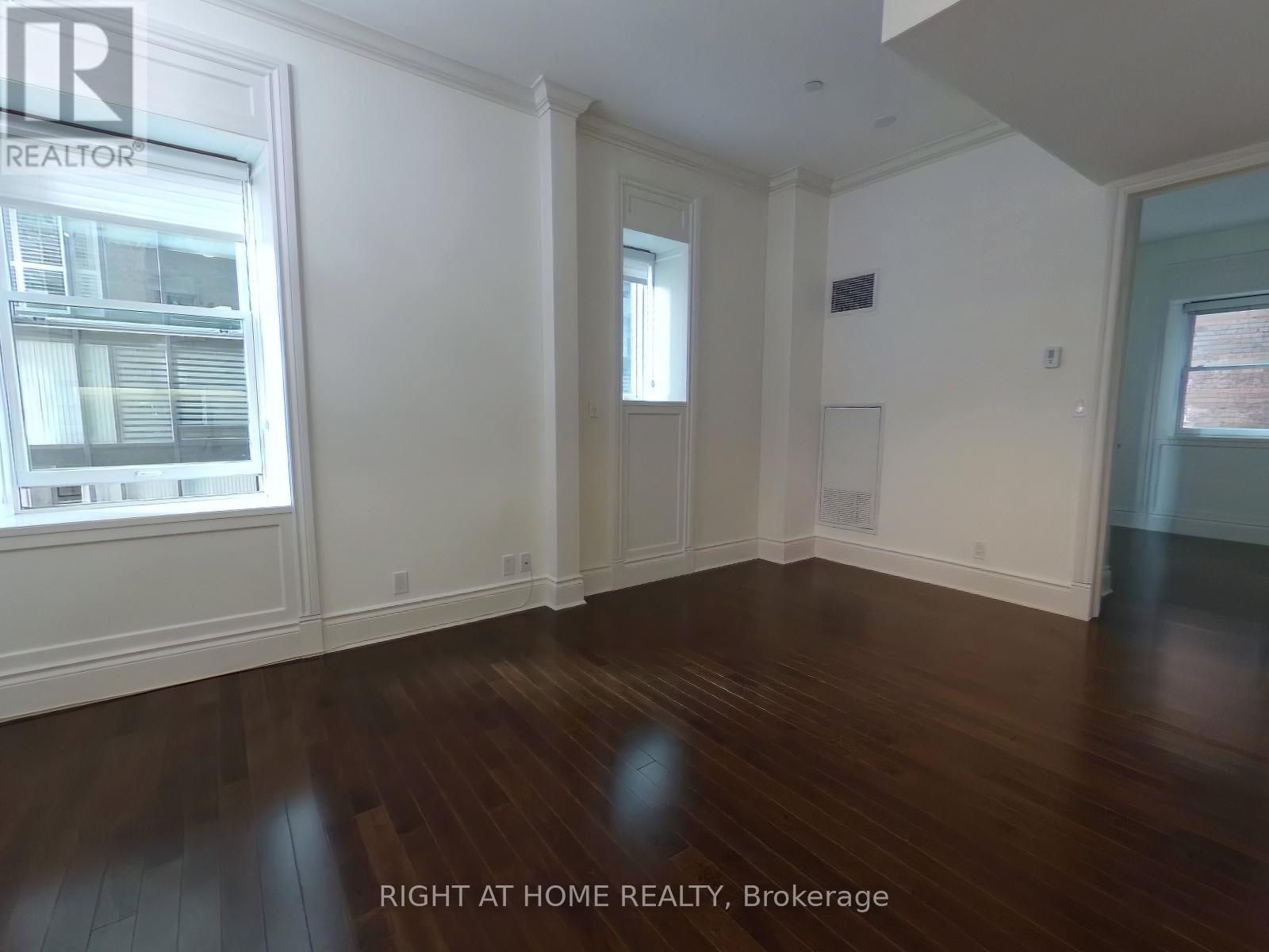 507 - 22 Leader Lane, Toronto, Ontario  M5E 0B2 - Photo 16 - C12436008