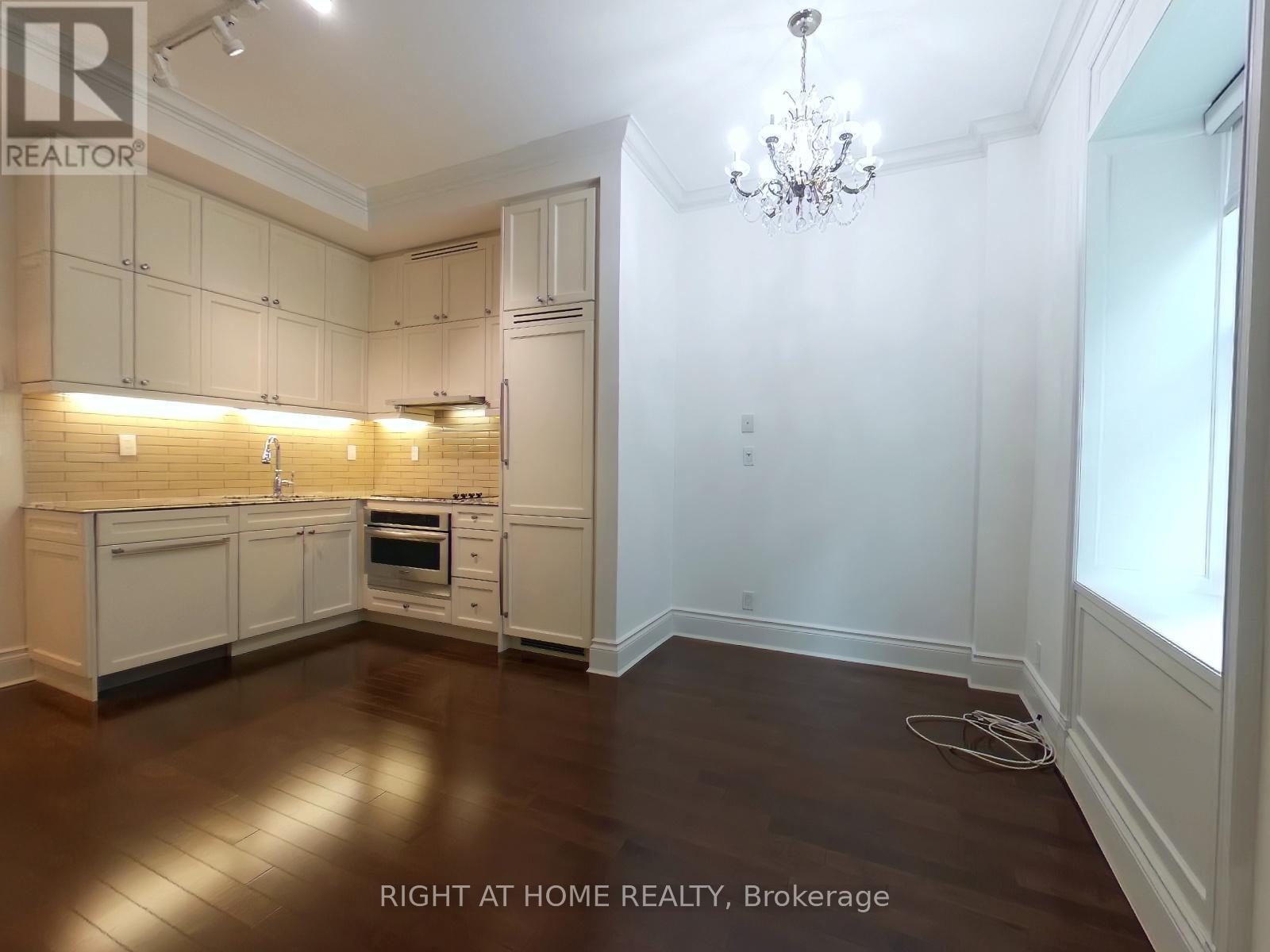 507 - 22 Leader Lane, Toronto, Ontario  M5E 0B2 - Photo 7 - C12436008