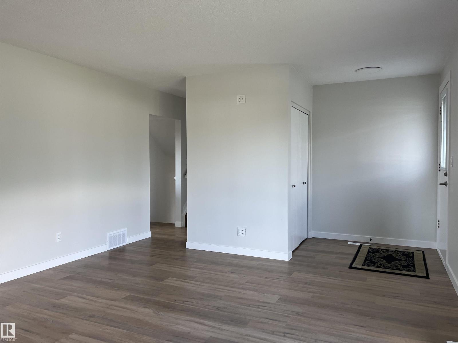 9108 169 St Nw, Edmonton, Alberta  T5R 2X1 - Photo 11 - E4460161