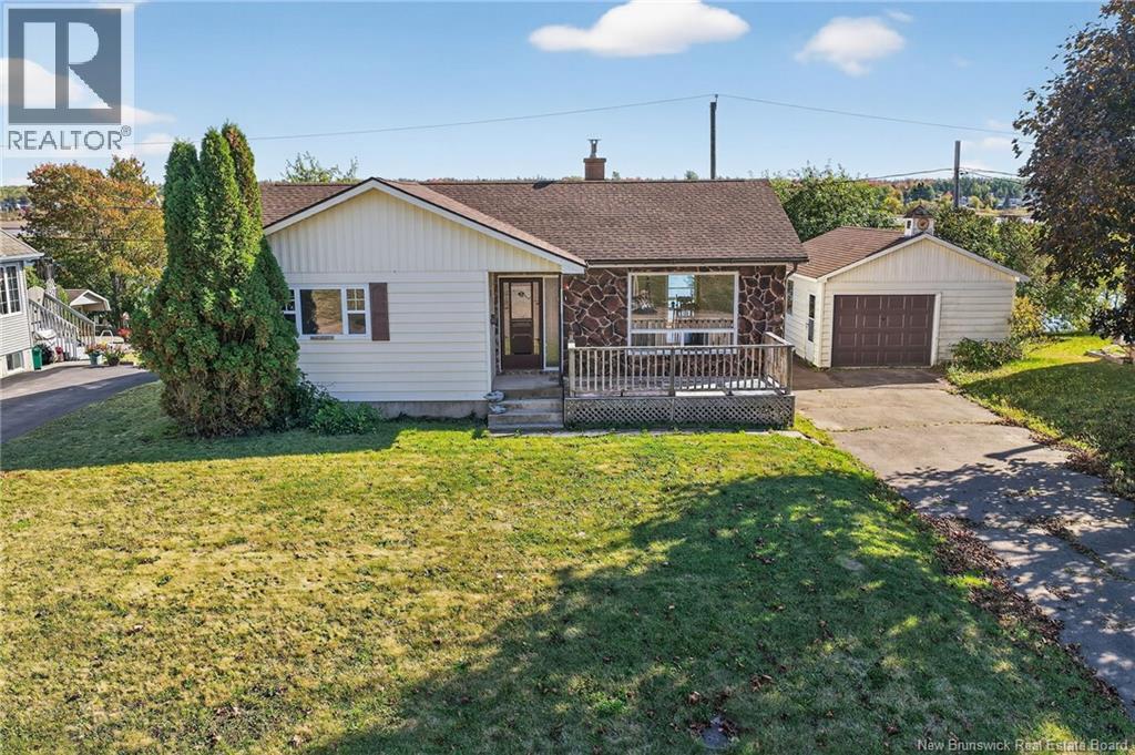 20 Marina Drive, Moncton, New Brunswick  E1E 4B6 - Photo 2 - NB127650