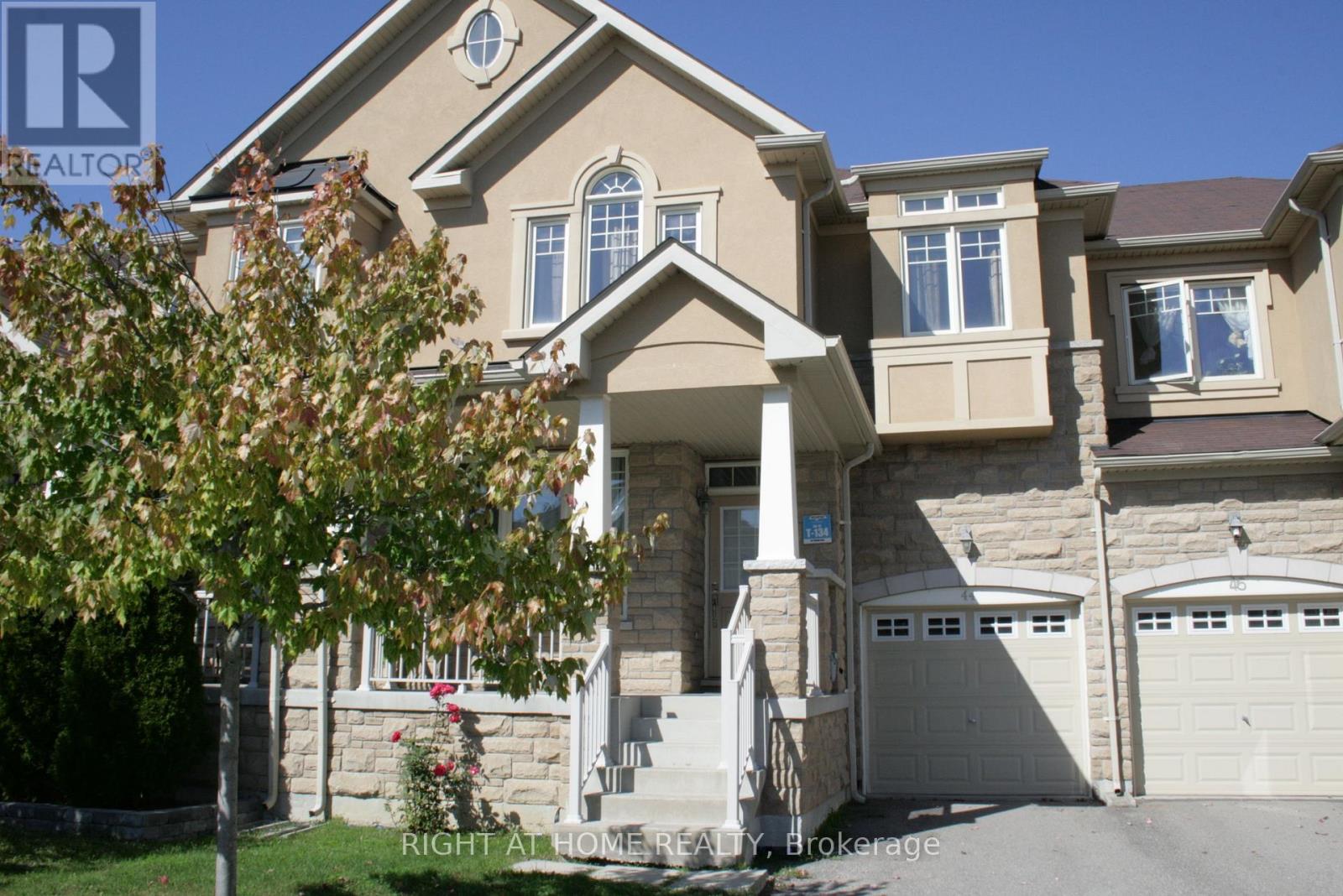 44 THISTLE AVENUE, Richmond Hill, Ontario