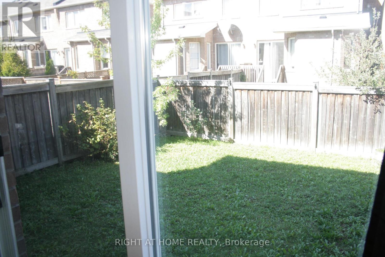 44 Thistle Avenue, Richmond Hill, Ontario  L4E 0B8 - Photo 6 - N12436032