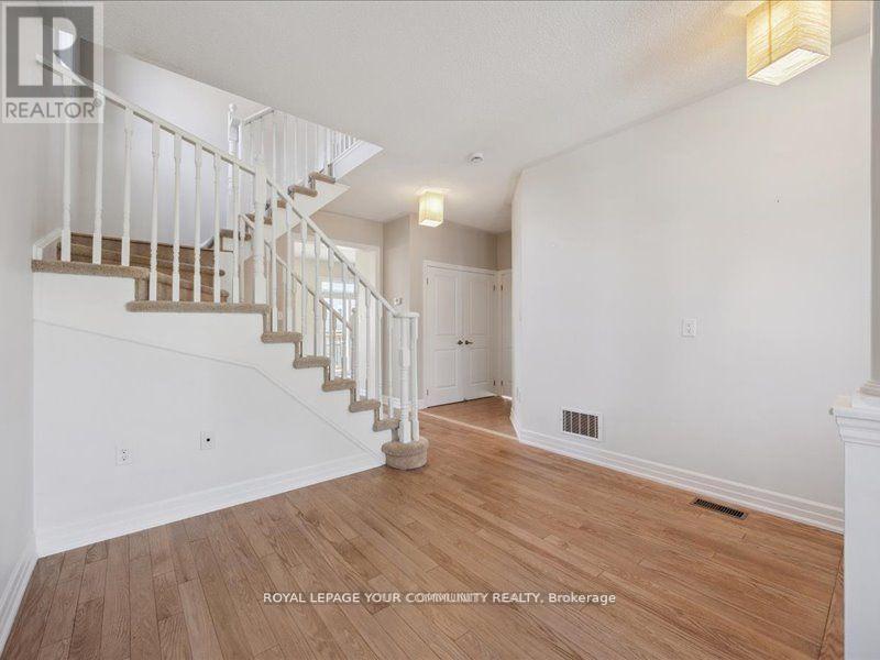 2170 Galloway Street, Innisfil, Ontario  L9S 0H3 - Photo 6 - N12436033