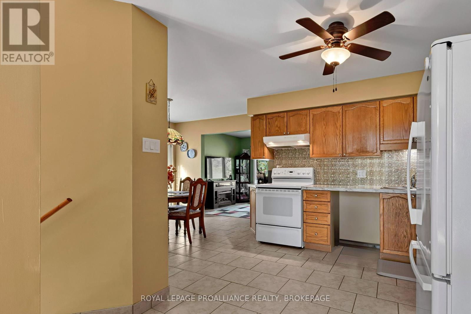 270 Mount Chesney Road, Frontenac, Ontario  K0H 1X0 - Photo 9 - X12436080