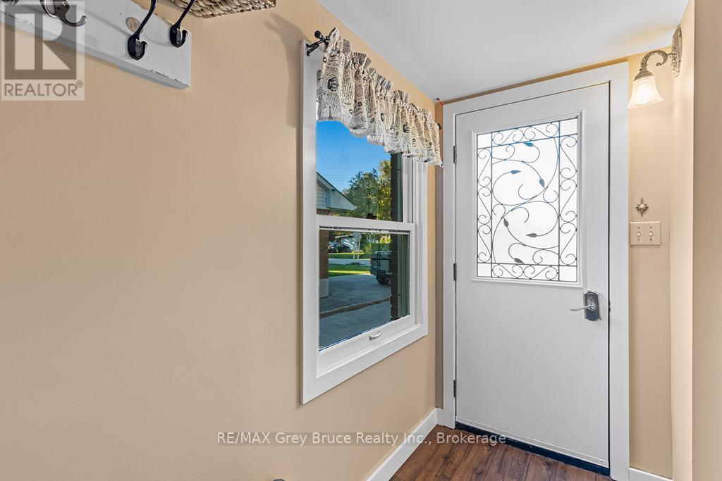 563 21 Street W, Owen Sound, Ontario  N4K 4E7 - Photo 31 - X12436069