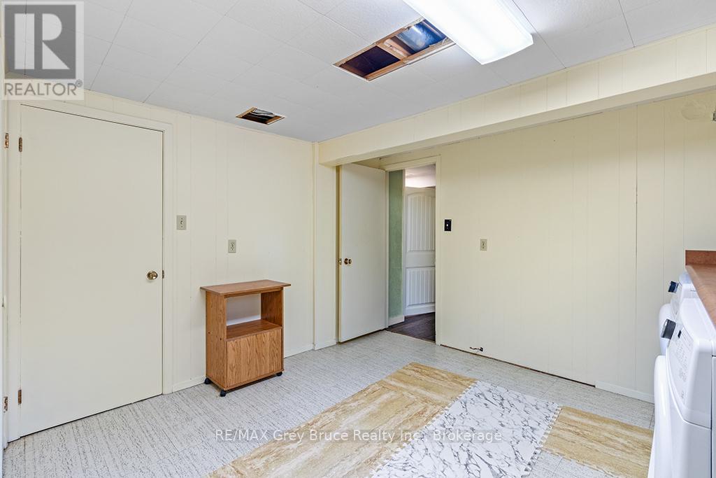 563 21 Street W, Owen Sound, Ontario  N4K 4E7 - Photo 42 - X12436069