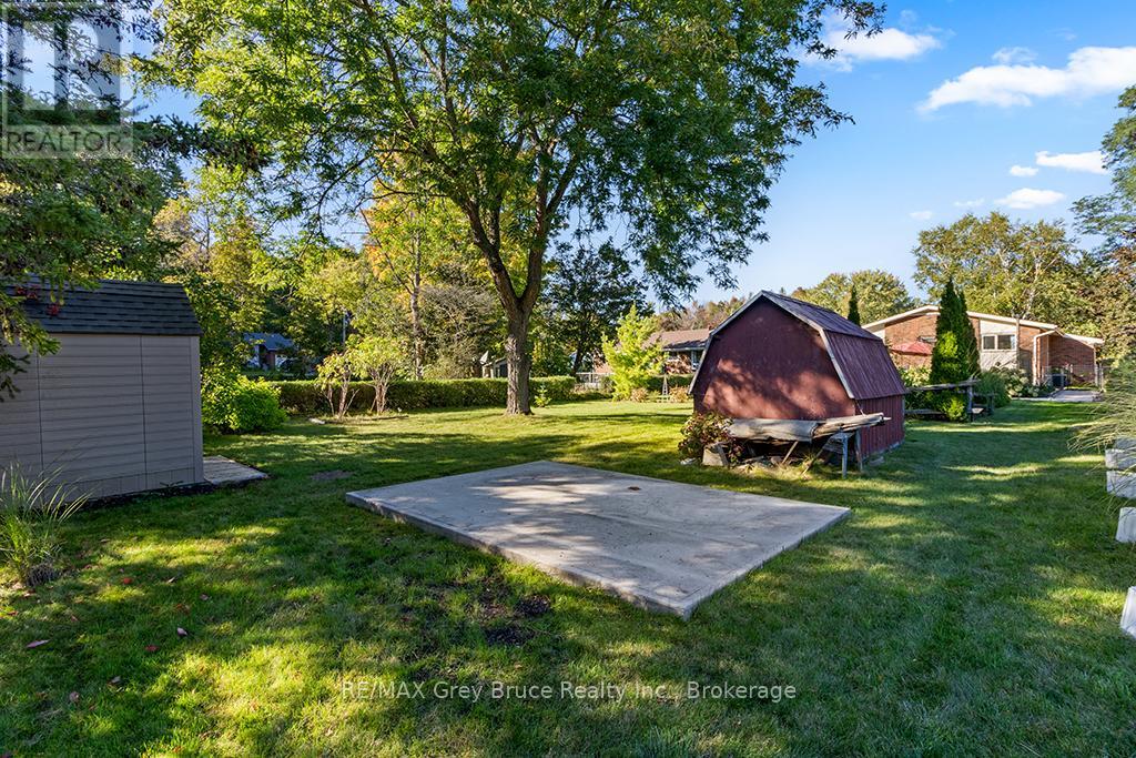 563 21 Street W, Owen Sound, Ontario  N4K 4E7 - Photo 6 - X12436069
