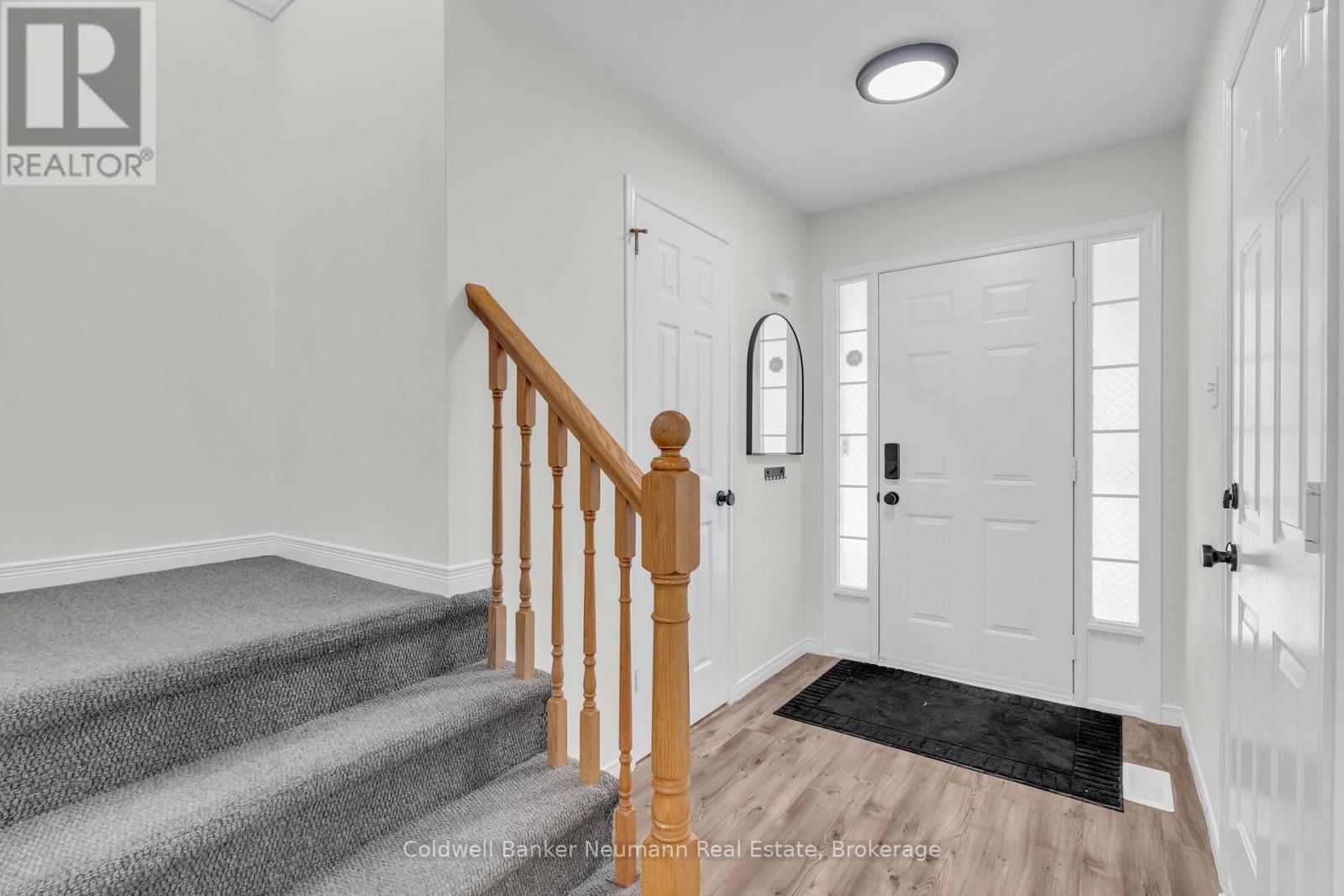 6 Law Drive, Guelph (Grange Road), Ontario  N1E 7E8 - Photo 10 - X12436088