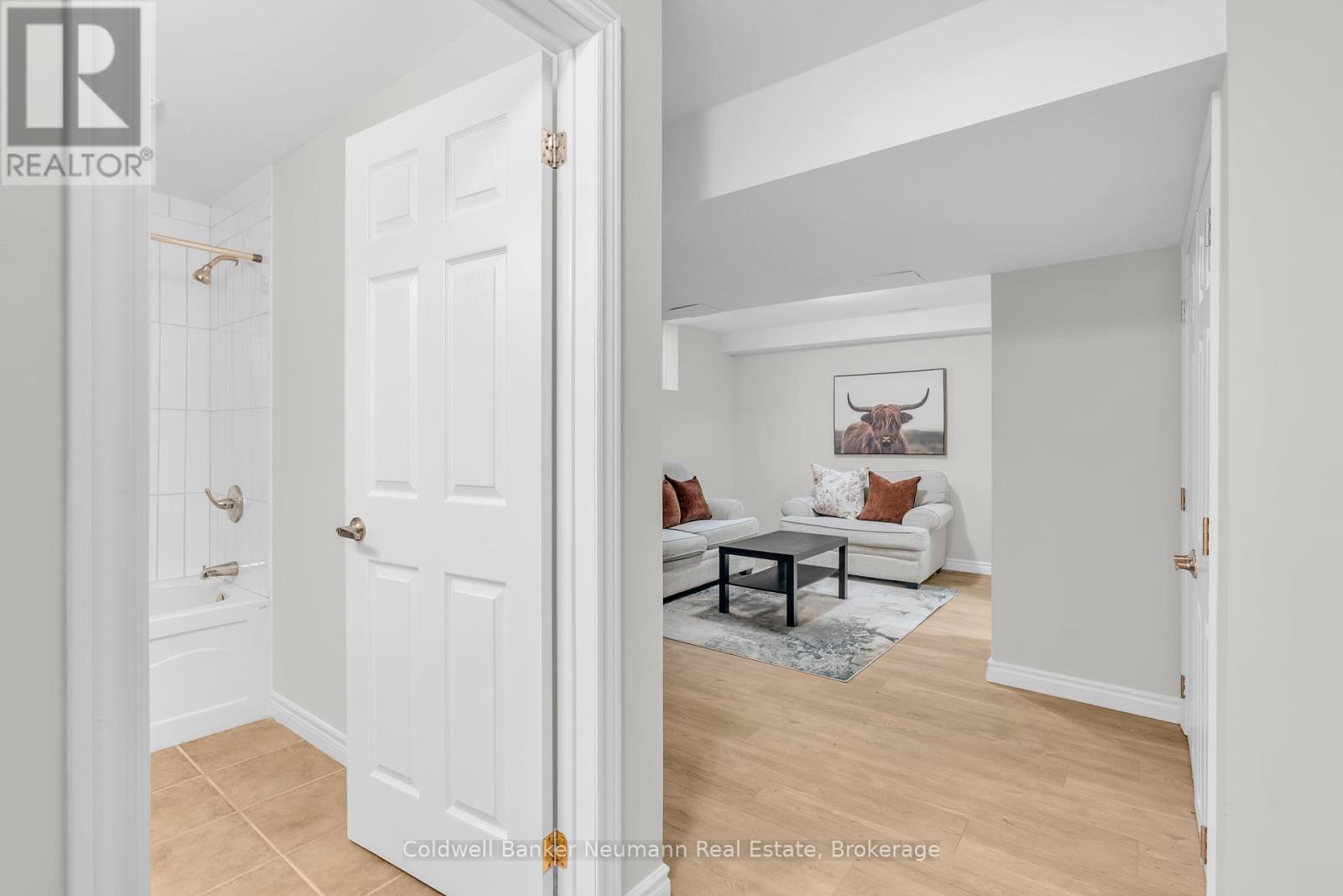 6 Law Drive, Guelph (Grange Road), Ontario  N1E 7E8 - Photo 26 - X12436088