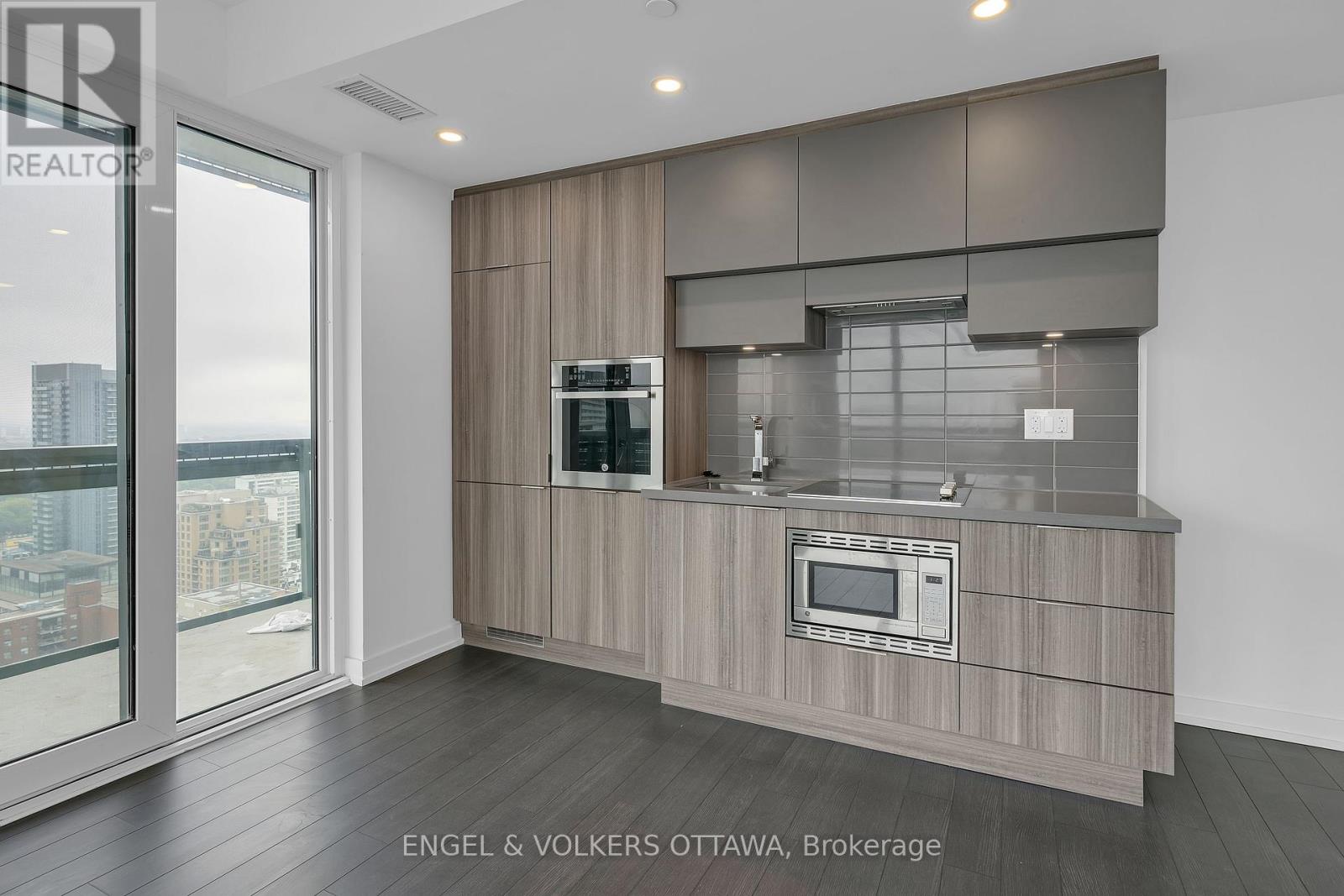 2509 - 39 Roehampton Avenue, Toronto, Ontario  M4P 0G1 - Photo 11 - C12436097