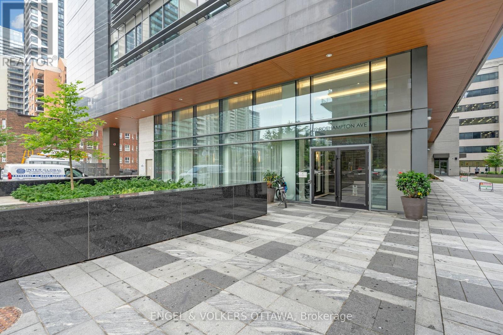 2509 - 39 Roehampton Avenue, Toronto, Ontario  M4P 0G1 - Photo 2 - C12436097