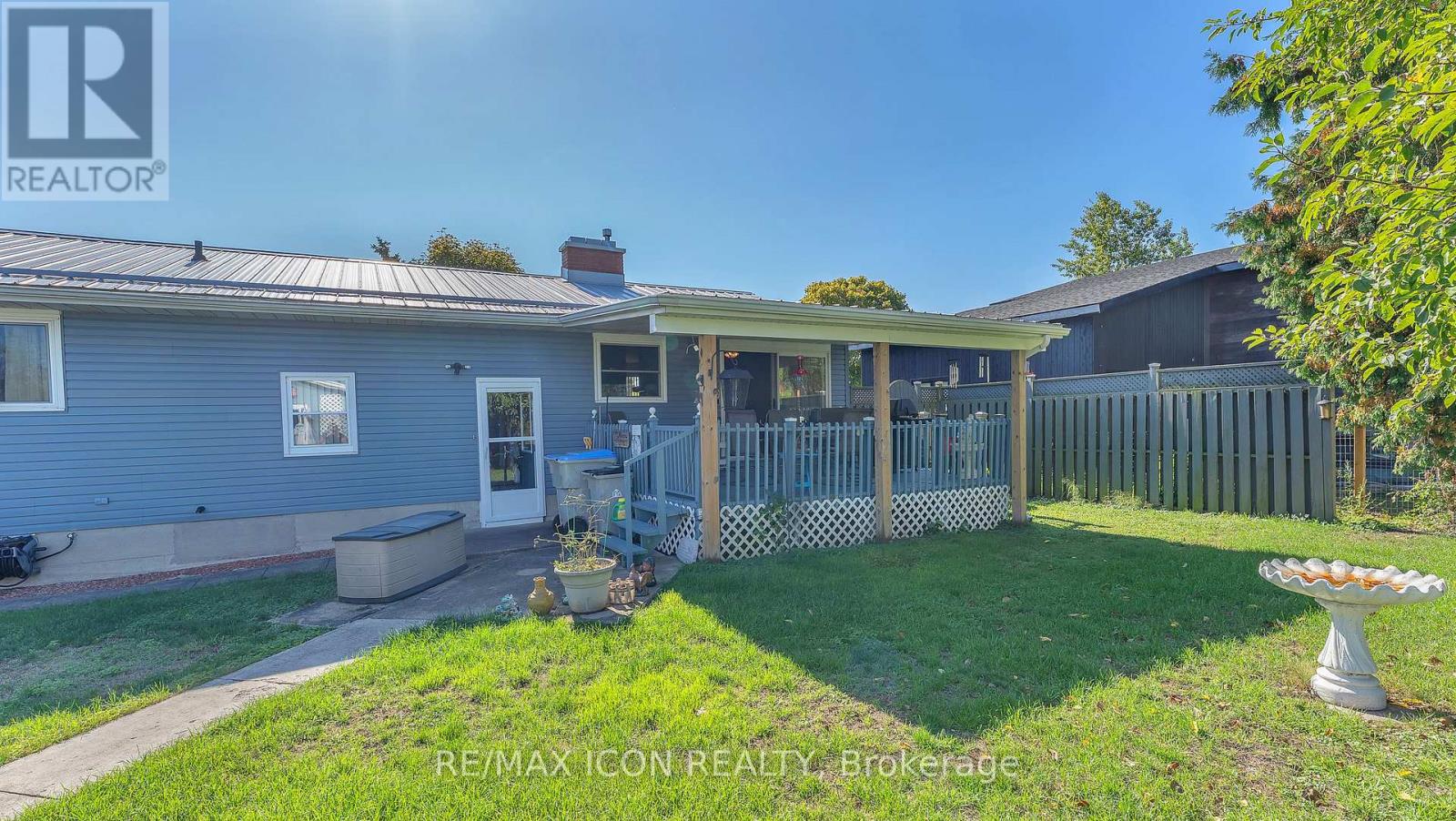 8274 Burwell Road E, Lambton Shores, Ontario  N0M 1T0 - Photo 21 - X12436056