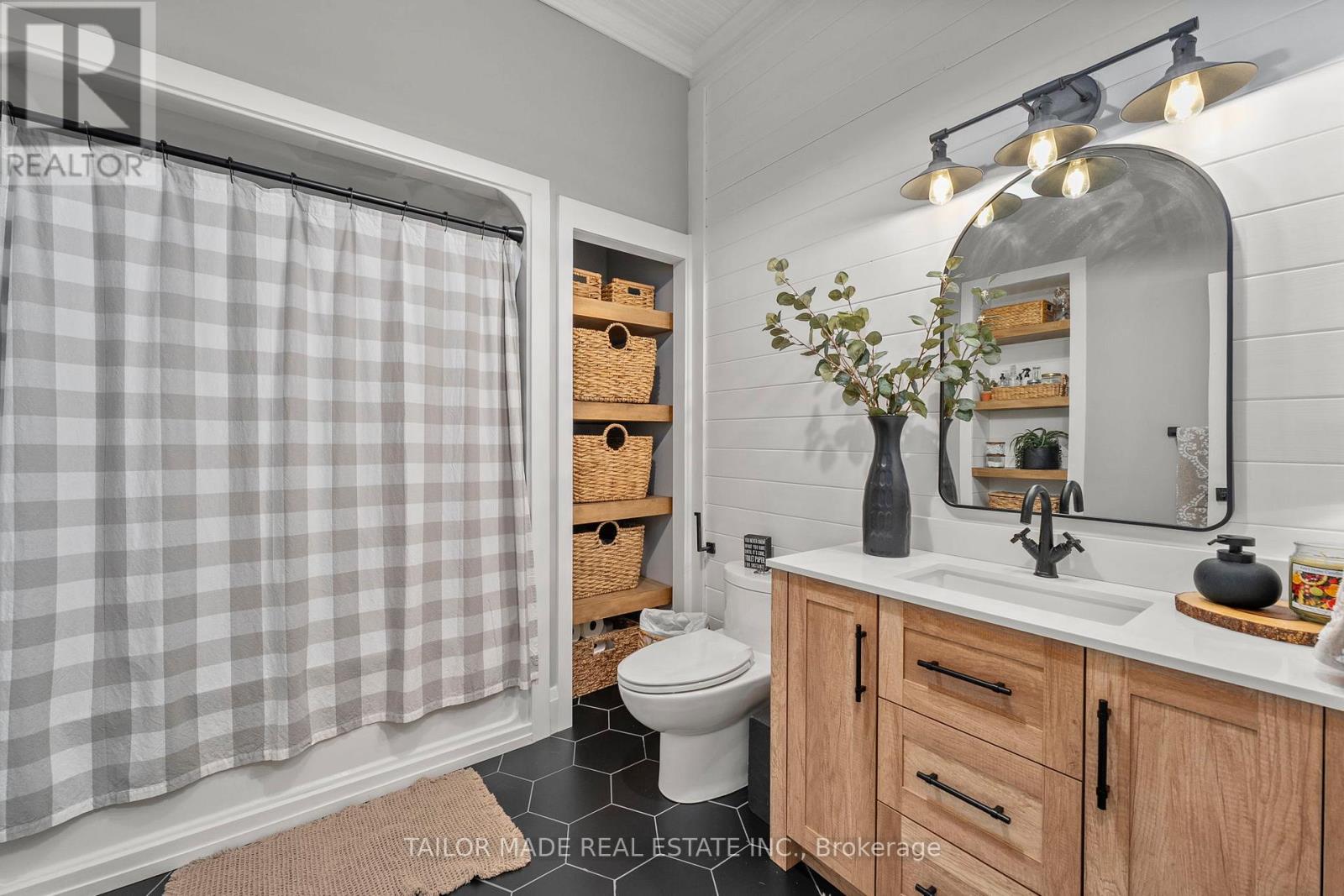 73 John Street, Orangeville, Ontario  L9W 2P7 - Photo 16 - W12436010