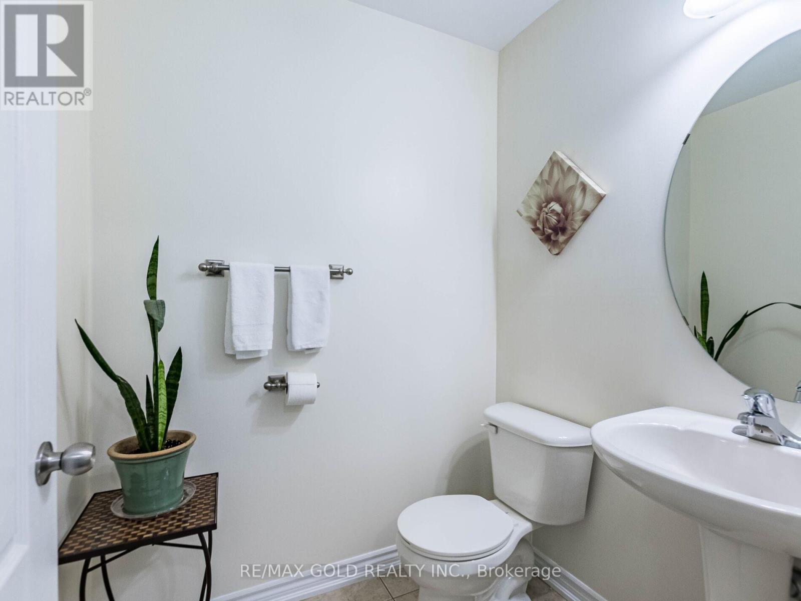 46 Soccavo Crescent, Brampton, Ontario  L6Y 0W3 - Photo 18 - W12436012