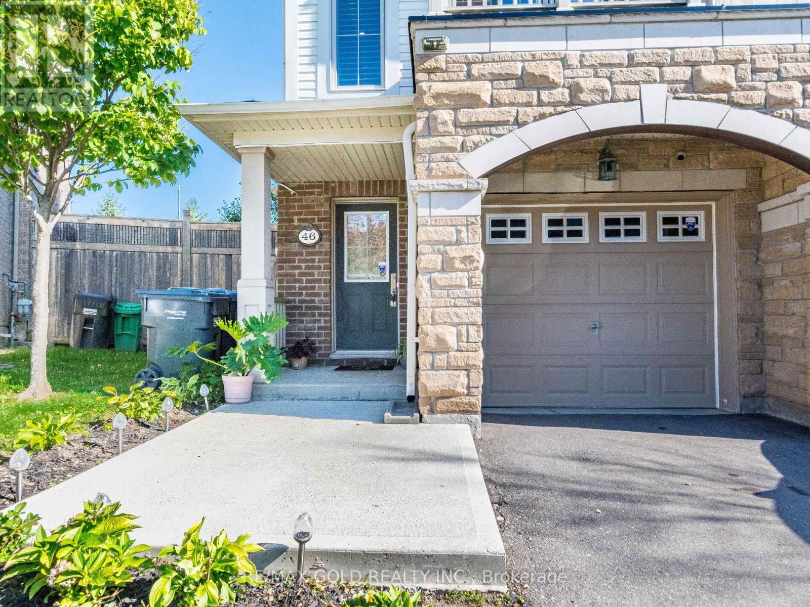 46 Soccavo Crescent, Brampton, Ontario  L6Y 0W3 - Photo 2 - W12436012